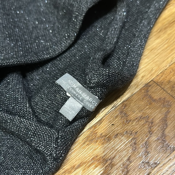 Neiman Marcus Cashmere Grey Shimmer Tunic Sweater